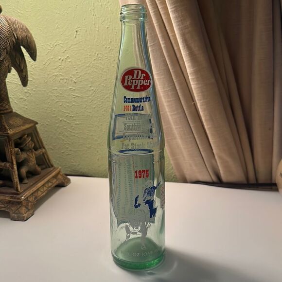 Dr Pepper Other - Dr Pepper 1975 commemorative bottle